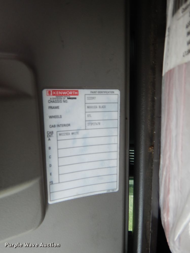 image for item EK9049 2012 Kenworth T800 semi truck