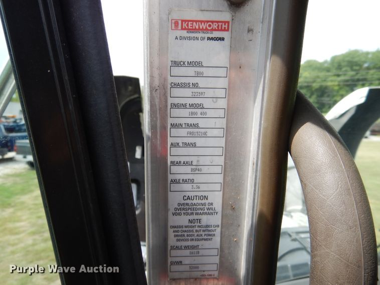 image for item EK9049 2012 Kenworth T800 semi truck