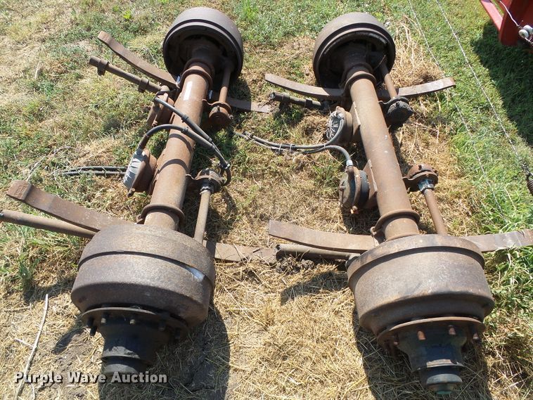 image for item EQ9174 (2) axles