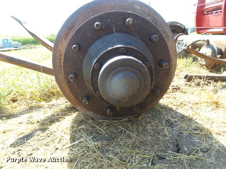 image for item EQ9174 (2) axles