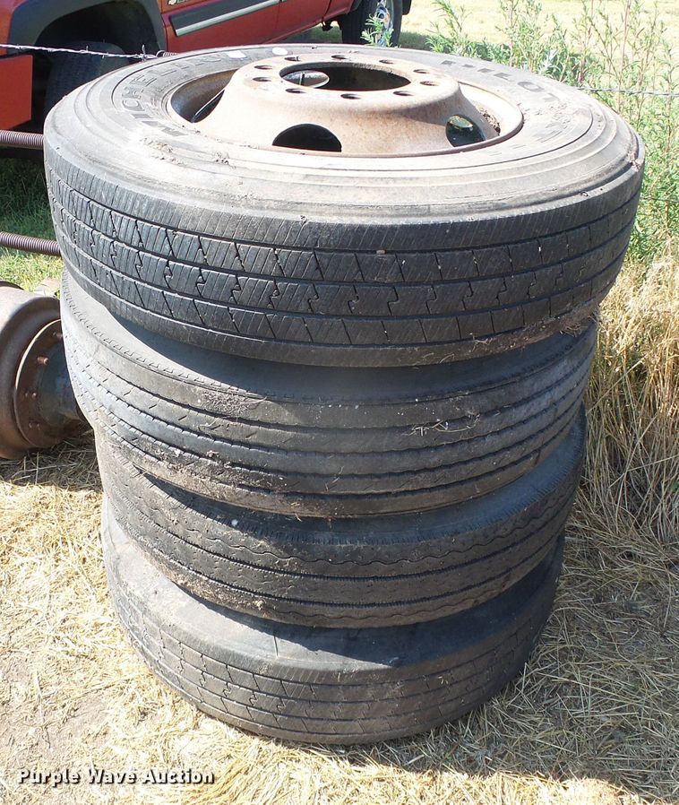 image for item EQ9174 (2) axles