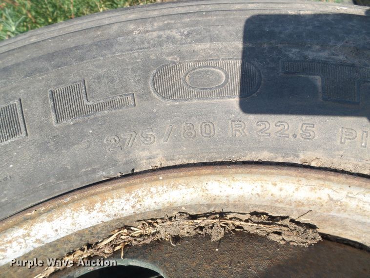 image for item EQ9174 (2) axles