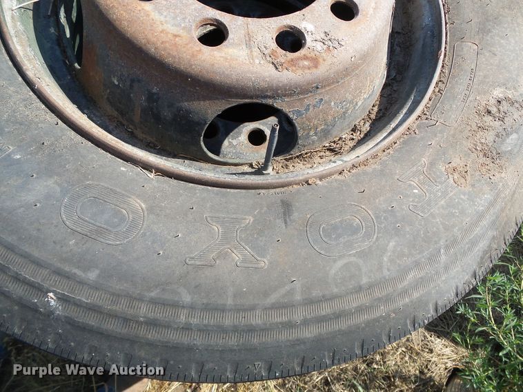 image for item EQ9174 (2) axles