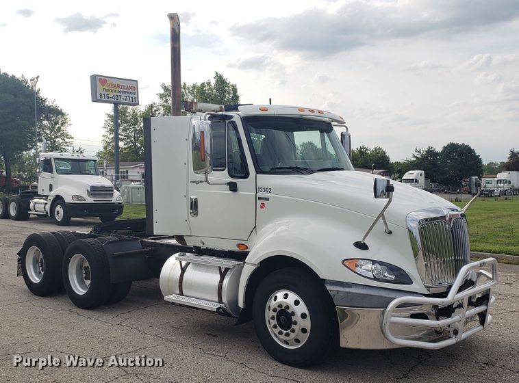 image for item ET9843 2013 International ProStar semi truck