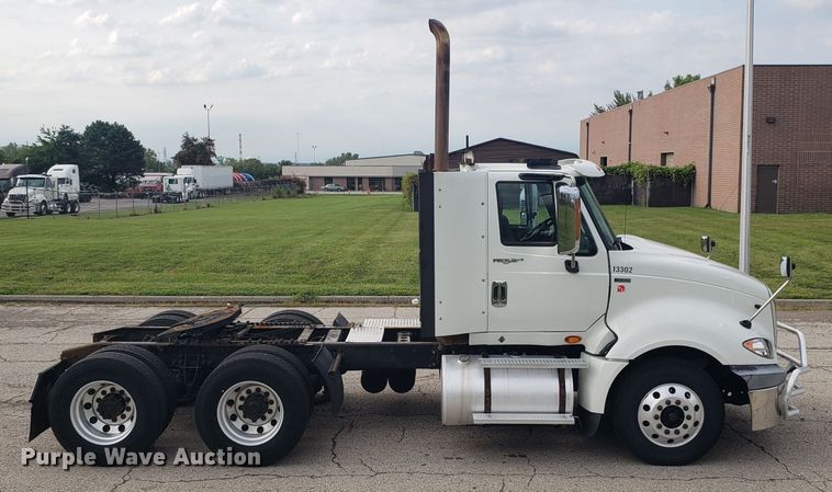 image for item ET9843 2013 International ProStar semi truck