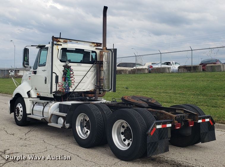 image for item ET9843 2013 International ProStar semi truck