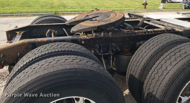 image for item ET9843 2013 International ProStar semi truck