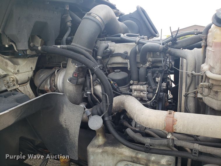 image for item ET9843 2013 International ProStar semi truck