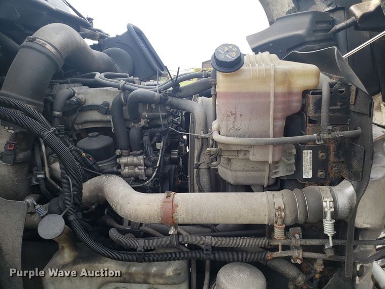 image for item ET9843 2013 International ProStar semi truck