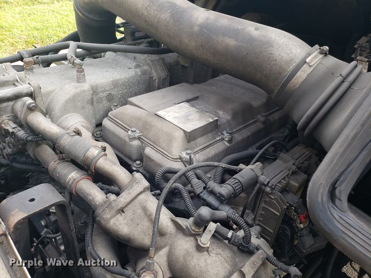 image for item ET9843 2013 International ProStar semi truck