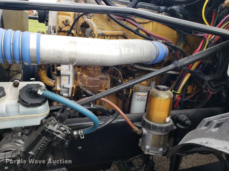 image for item ET9844 2006 Freightliner Columbia semi truck