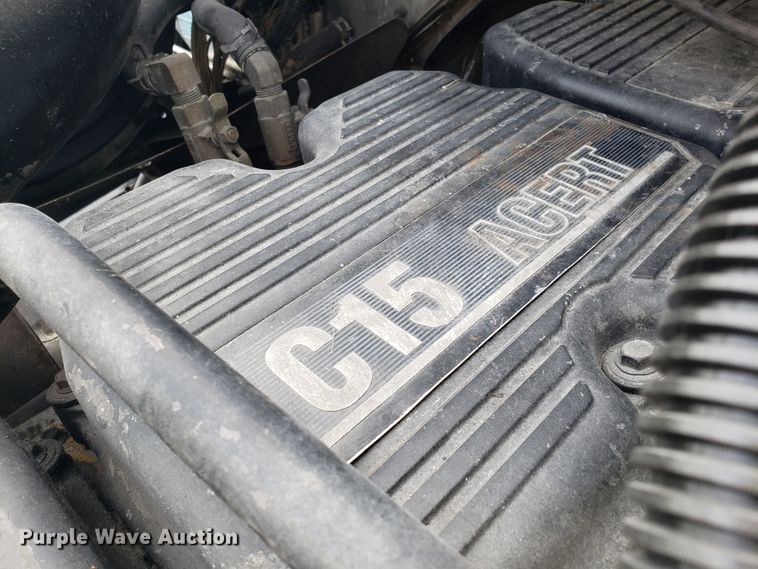 image for item ET9844 2006 Freightliner Columbia semi truck