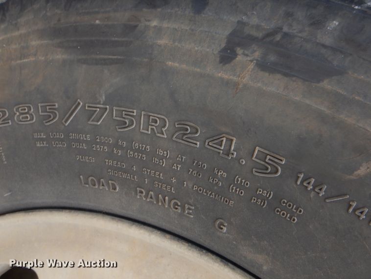 image for item FC9814 2000 Freightliner FL112 semi truck