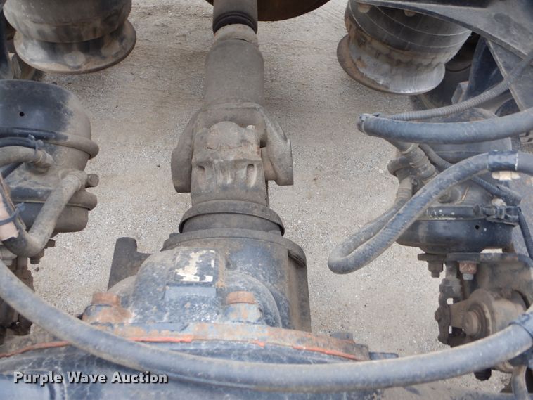 image for item FC9814 2000 Freightliner FL112 semi truck