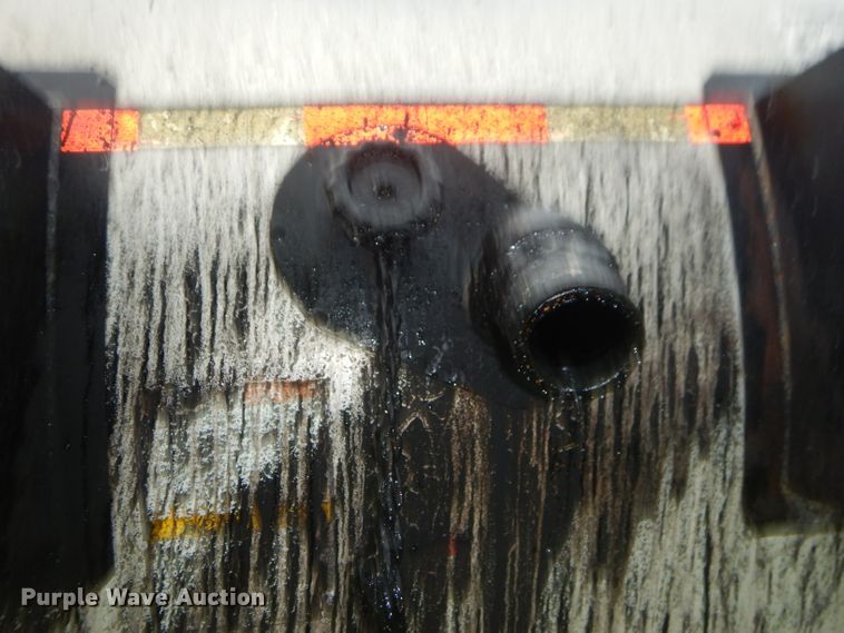 image for item FC9824 1998 Acro asphalt trailer