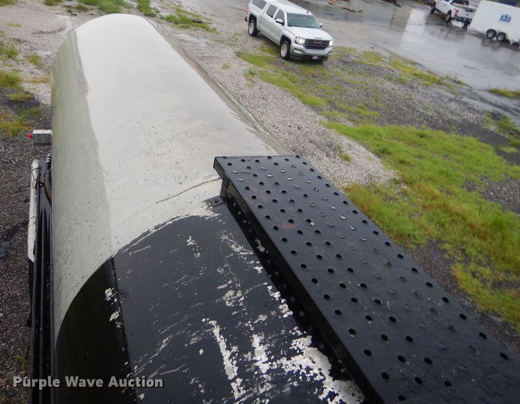 image for item FC9824 1998 Acro asphalt trailer