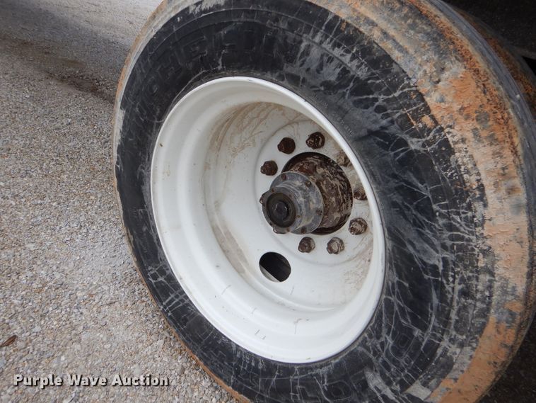 image for item FC9842 1989 Corn end dump trailer