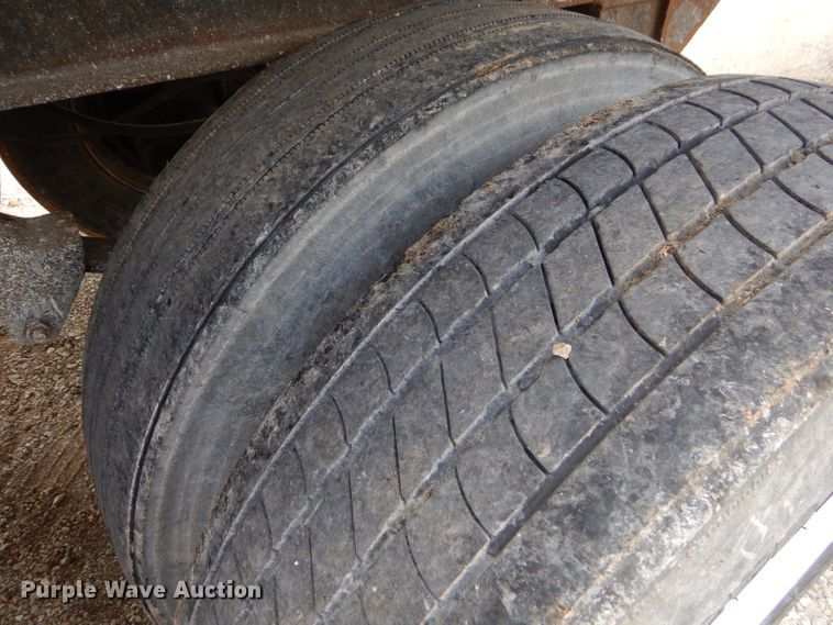 image for item FC9842 1989 Corn end dump trailer