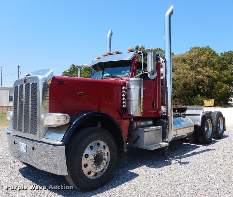 image for item FI9974 2008 Peterbilt 389 semi truck