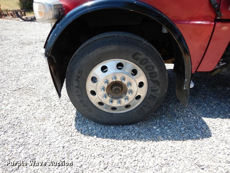 image for item FI9974 2008 Peterbilt 389 semi truck