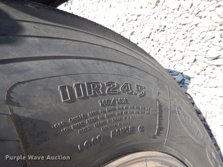 image for item FI9974 2008 Peterbilt 389 semi truck