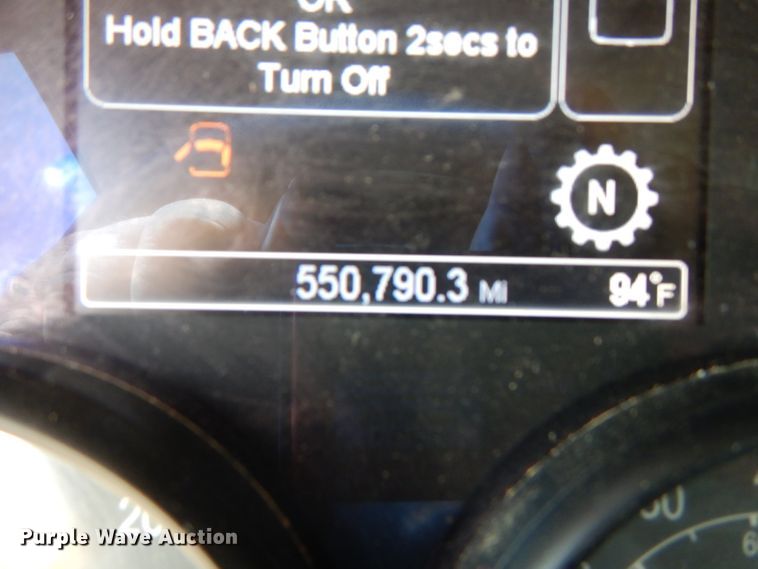 image for item FY9734 2014 Peterbilt 579 semi truck