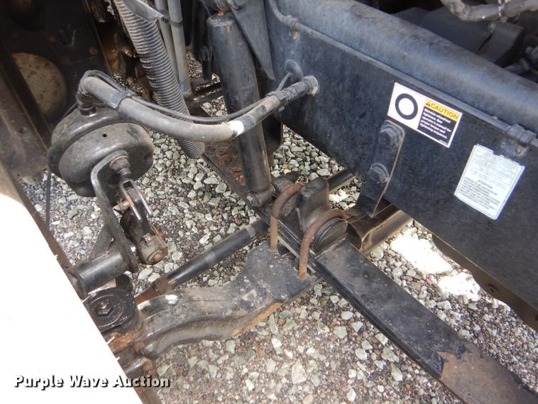 image for item FY9734 2014 Peterbilt 579 semi truck