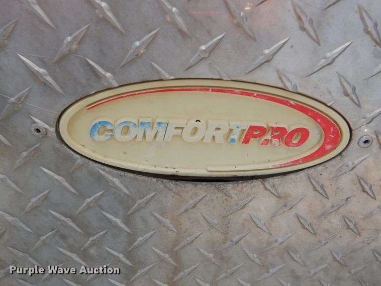 image for item FY9734 2014 Peterbilt 579 semi truck