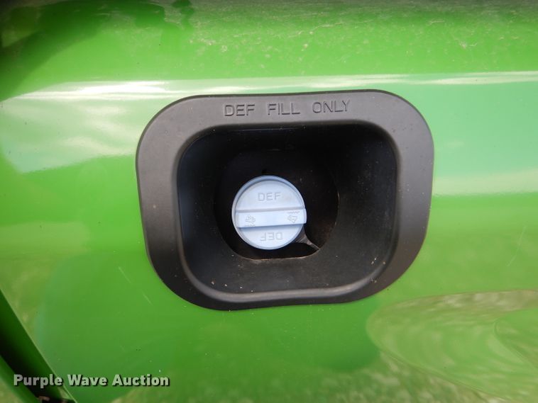 image for item FY9734 2014 Peterbilt 579 semi truck