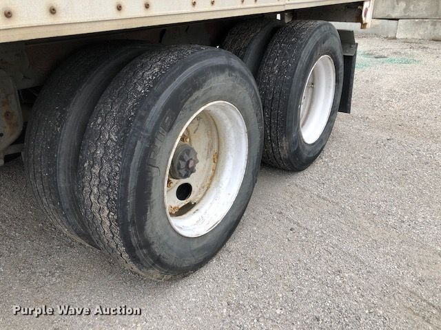 image for item G1877 1995 Wabash dry van trailer