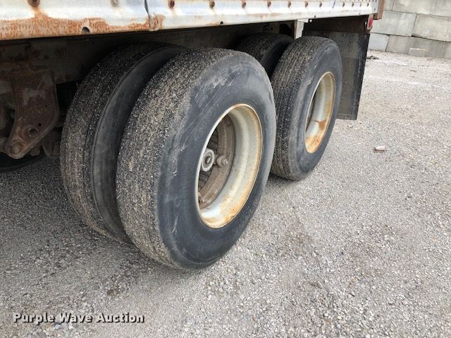 image for item G1878 1995 Pines dry van trailer