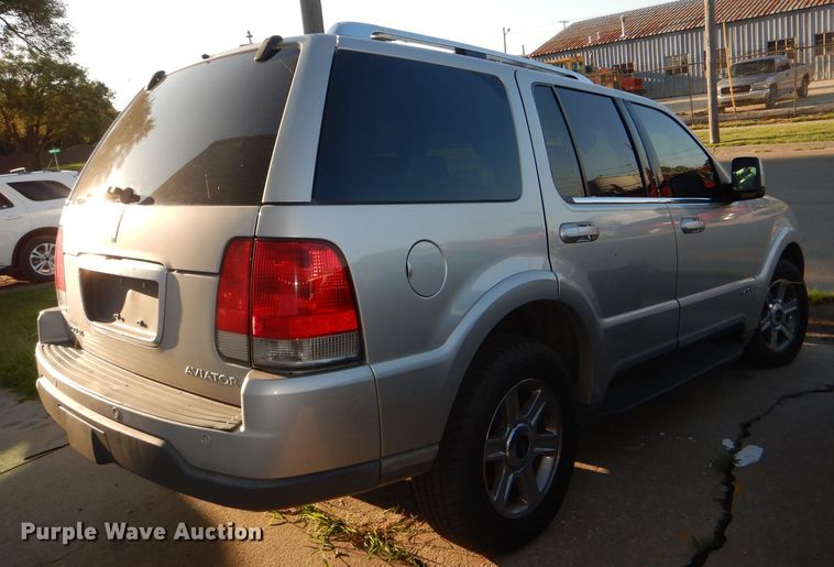 image for item DE4086 2005 Lincoln Aviator SUV