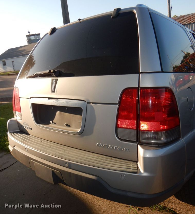 image for item DE4086 2005 Lincoln Aviator SUV