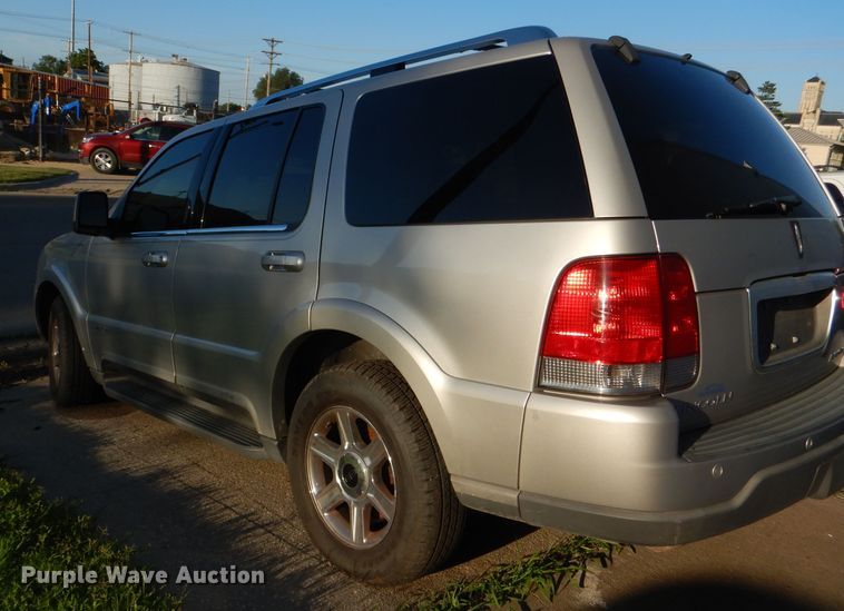 image for item DE4086 2005 Lincoln Aviator SUV