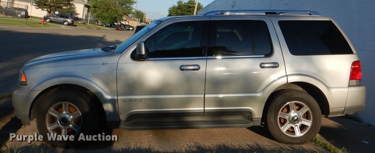 image for item DE4086 2005 Lincoln Aviator SUV