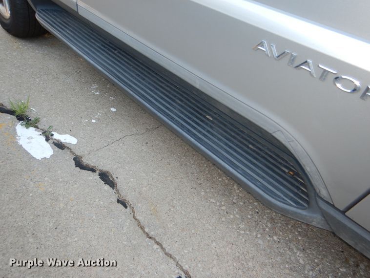 image for item DE4086 2005 Lincoln Aviator SUV