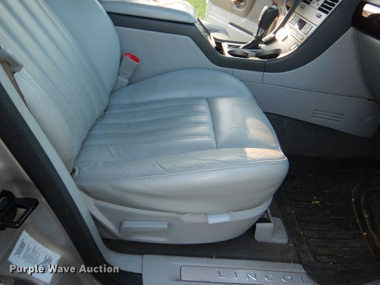 image for item DE4086 2005 Lincoln Aviator SUV