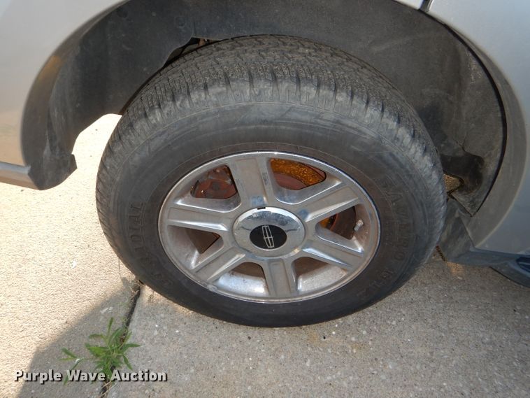 image for item DE4086 2005 Lincoln Aviator SUV