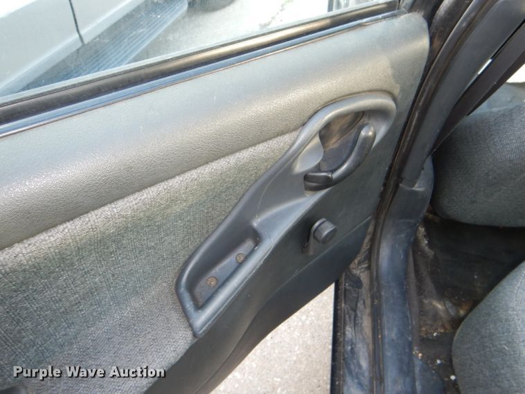 image for item DE4089 2003 Chevrolet Cavalier