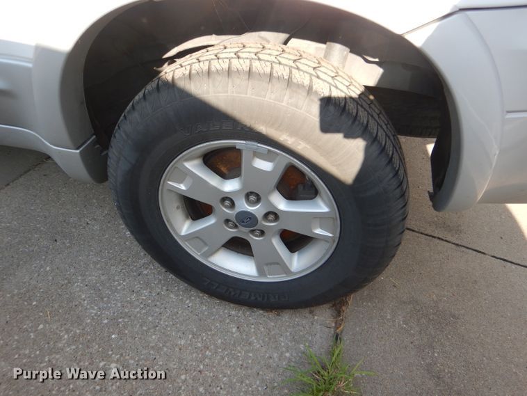 image for item DG4878 2007 Ford Escape XLT SUV