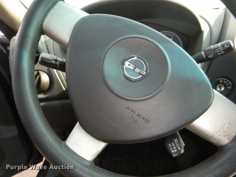 image for item DG4881 2004 Pontiac Grand Prix GT