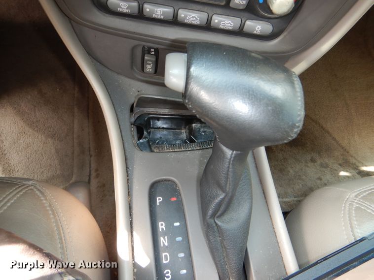 image for item DG4883 2002 Pontiac Bonneville SLE