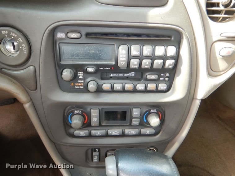 image for item DG4883 2002 Pontiac Bonneville SLE