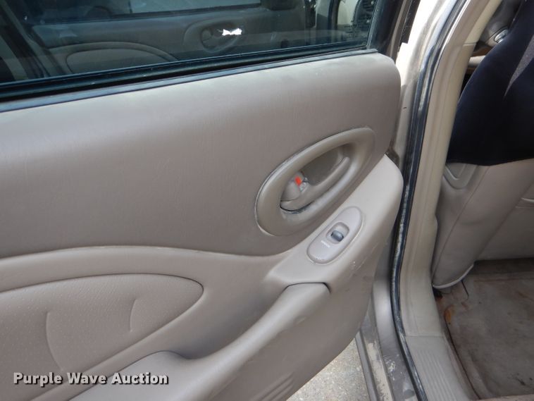 image for item DG4883 2002 Pontiac Bonneville SLE