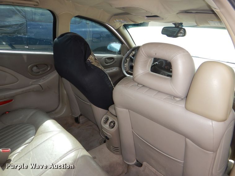 image for item DG4883 2002 Pontiac Bonneville SLE