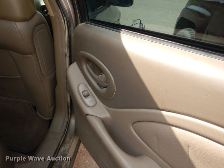 image for item DG4883 2002 Pontiac Bonneville SLE