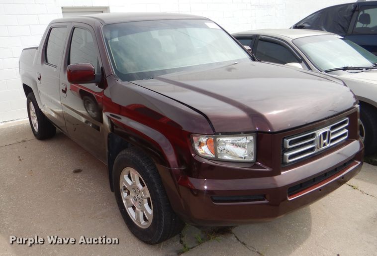 image for item DG4884 2008 Honda Ridgeline Crew Cab pickup truck