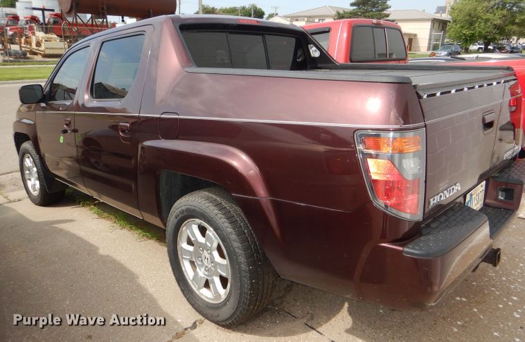 image for item DG4884 2008 Honda Ridgeline Crew Cab pickup truck