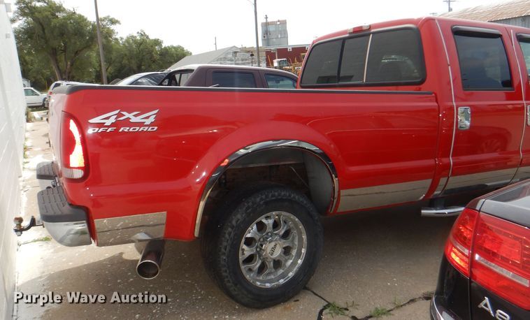 image for item DG4885 2002 Ford F250 Super Duty Crew Cab pickup truck