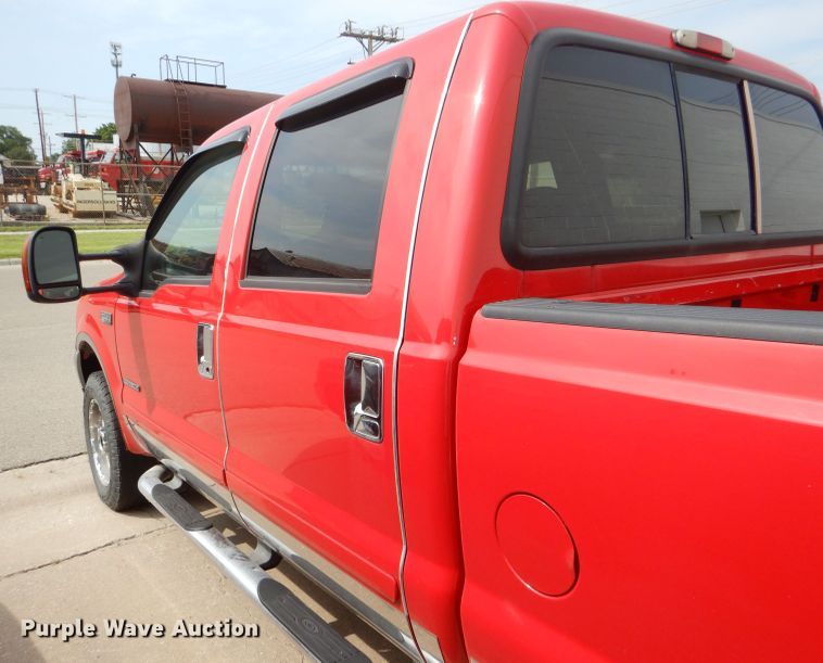 image for item DG4885 2002 Ford F250 Super Duty Crew Cab pickup truck